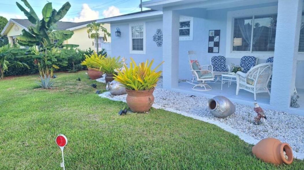 Palm Springs 3-Bedroom 2-Bath 5 Miles To The Beach Лейк-Ворт Екстер'єр фото