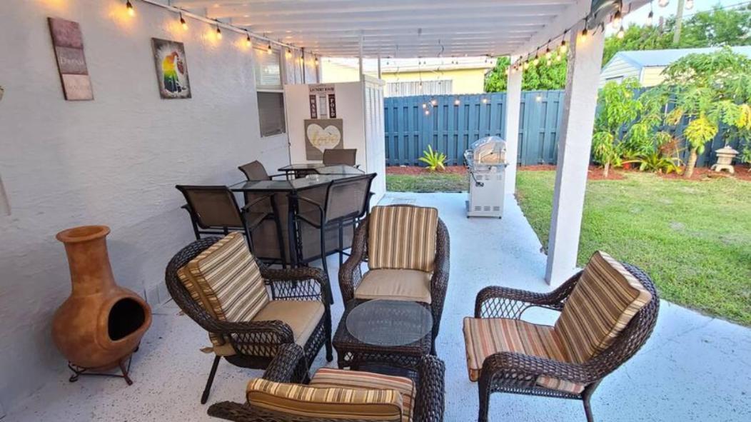 Palm Springs 3-Bedroom 2-Bath 5 Miles To The Beach Лейк-Ворт Екстер'єр фото