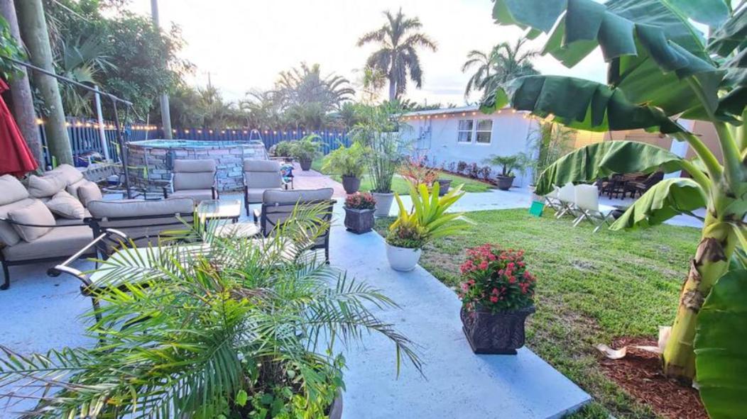 Palm Springs 3-Bedroom 2-Bath 5 Miles To The Beach Лейк-Ворт Екстер'єр фото
