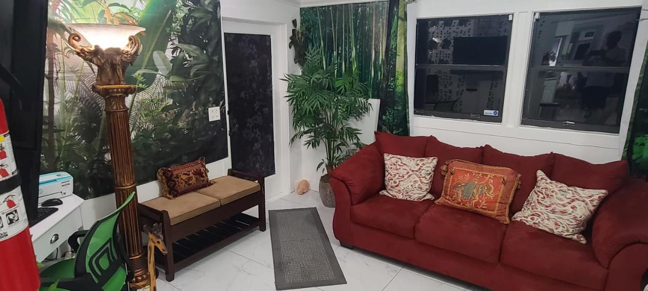 Palm Springs 3-Bedroom 2-Bath 5 Miles To The Beach Лейк-Ворт Екстер'єр фото
